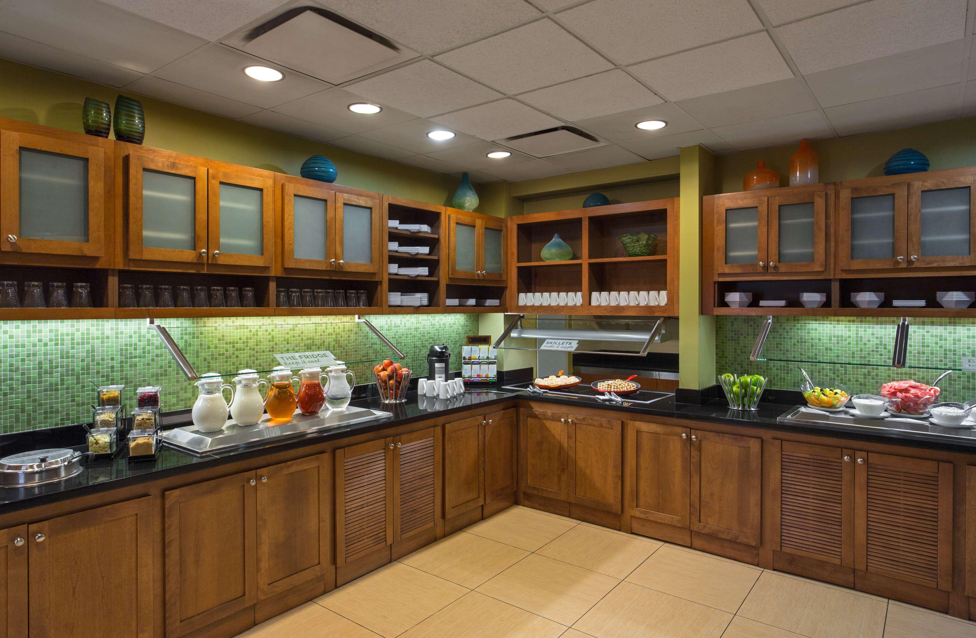 Hotel Hyatt Place Richmond Airport 3*